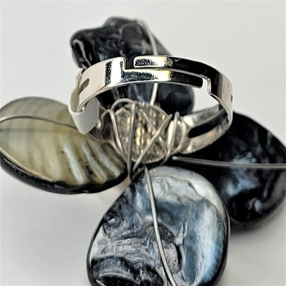 Midnight Blue Sea Shell Freshwater Pearl Bead Asymmetric Flower Adjustable Ring - Picture 11 of 12